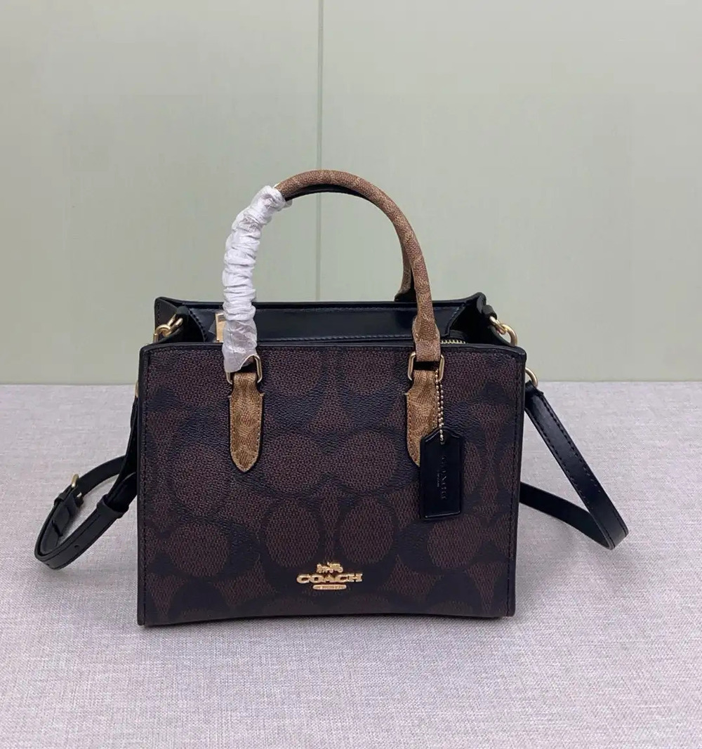 Coach classic pattern bag - Picture 3 of 8